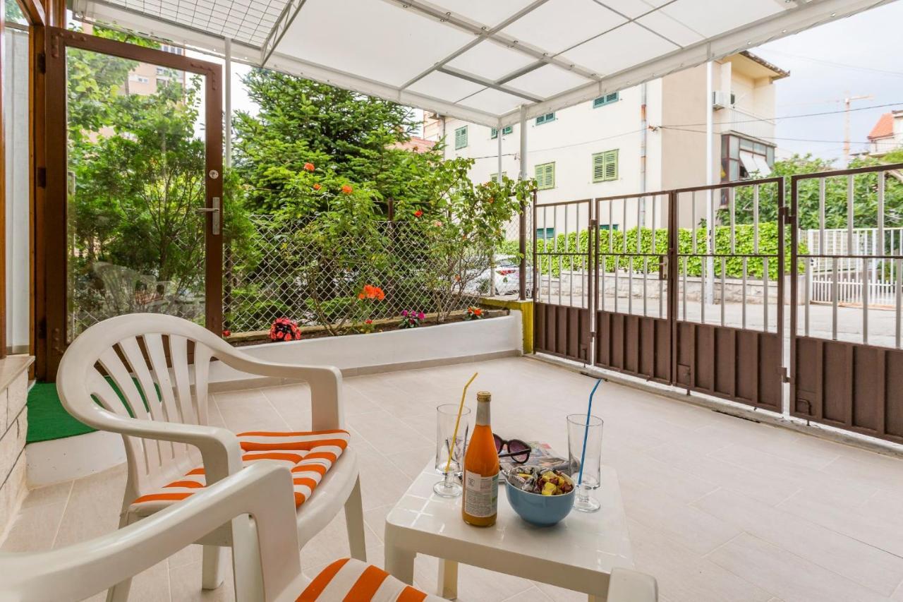 Comfortable Modern Studio With Shaded Patio สปลิท ภายนอก รูปภาพ