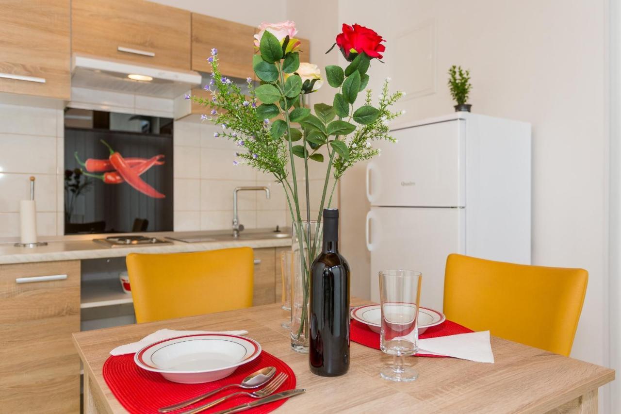 Comfortable Modern Studio With Shaded Patio สปลิท ภายนอก รูปภาพ